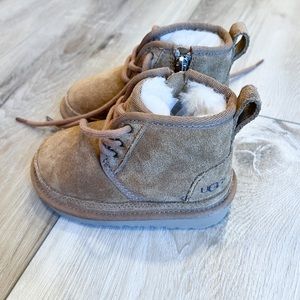 UGG Toddler Neumel II Classic Boot Size 7